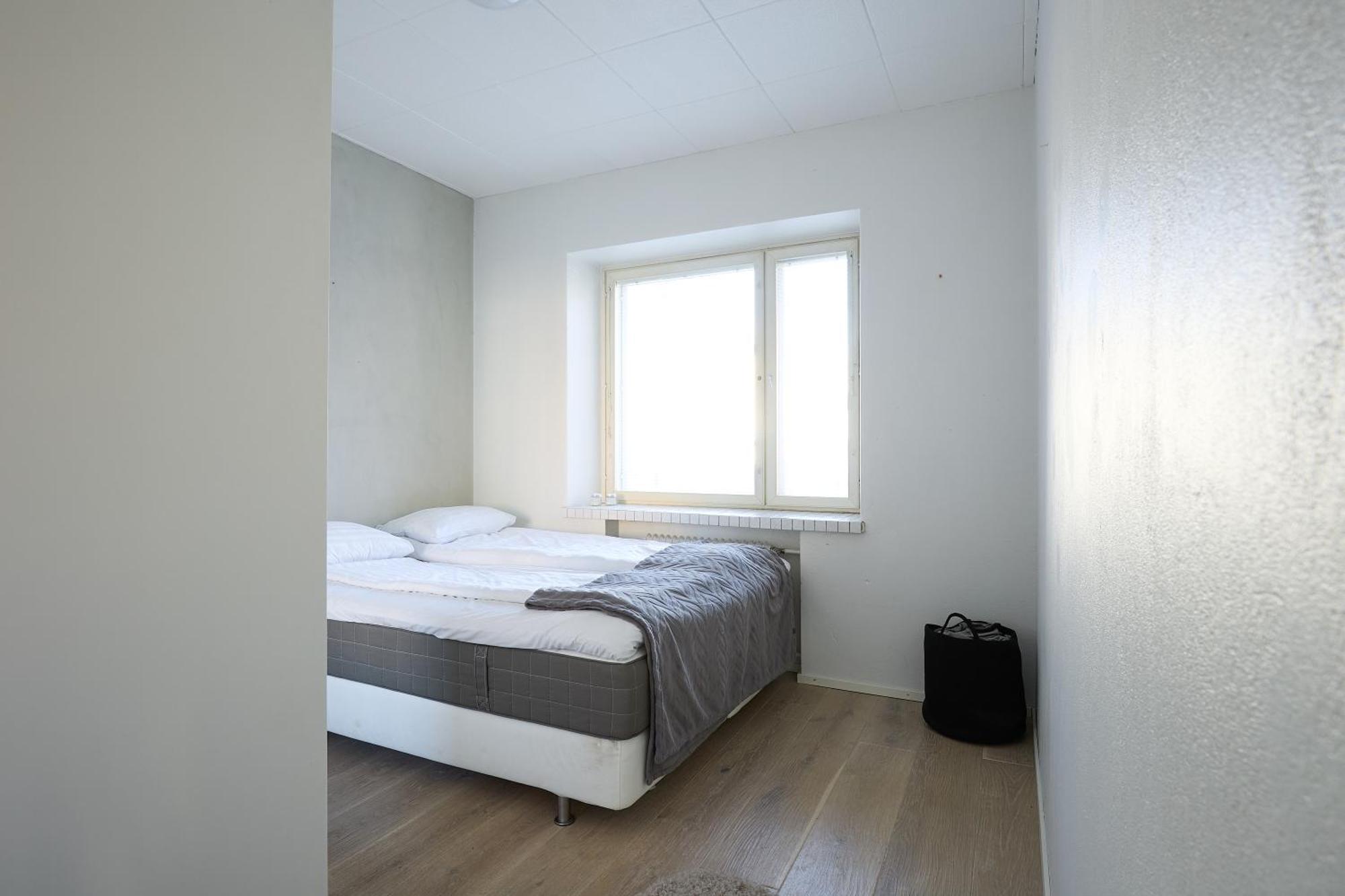 Cozy Two-room Near Bus- And Railwaystation Apartment