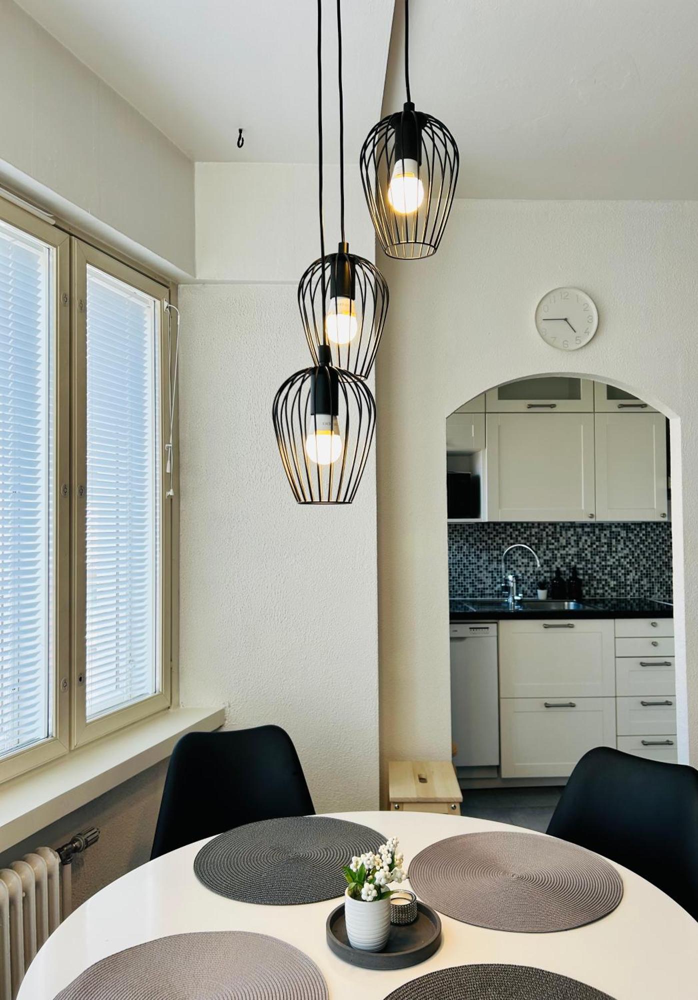 Apartment Cozy Two-room Near Bus- And Railwaystation *