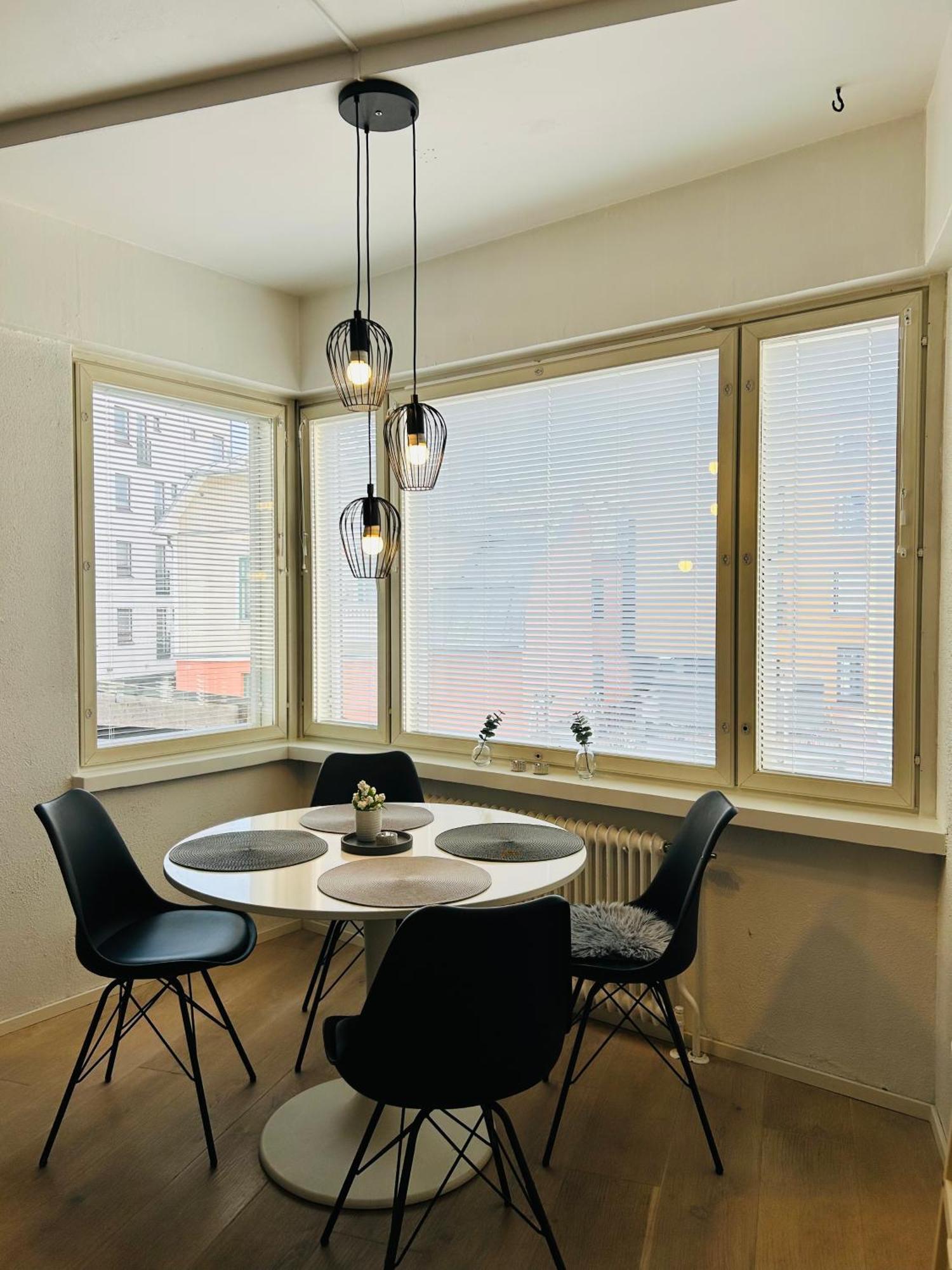Apartment Cozy Two-room Near Bus- And Railwaystation